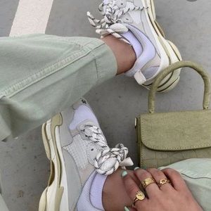 Meet your Posher, Eyana